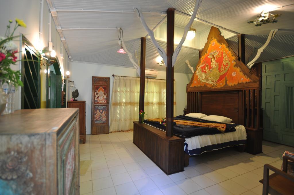 Ayutthaya Bouchic Hostel Dış mekan fotoğraf