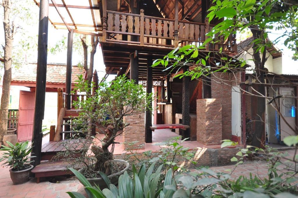 Ayutthaya Bouchic Hostel Dış mekan fotoğraf